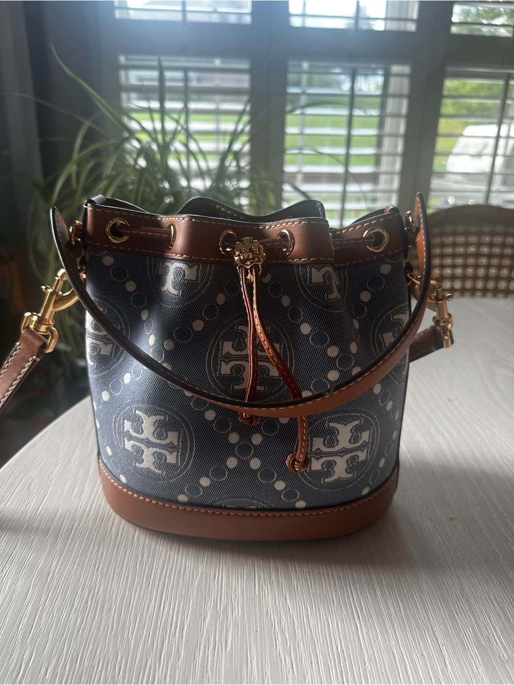 Tory Burch Navy Logo Canvas Bucket Bag with Brown Leather Trim - Picture 3 of 10